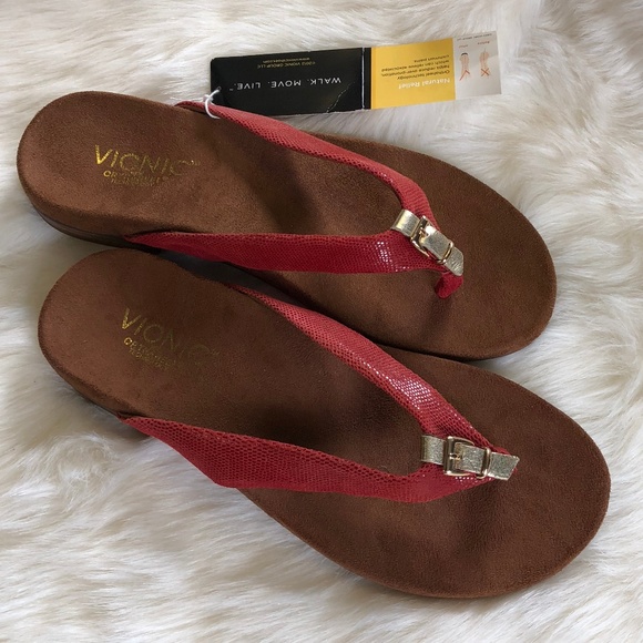 vionic red flip flops
